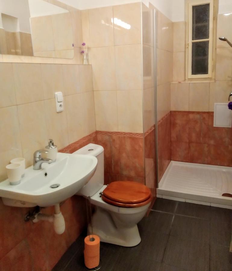 Apartment Sense Of Zizkov Prague Exterior photo