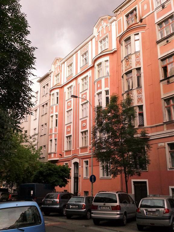 Apartment Sense Of Zizkov Prague Exterior photo
